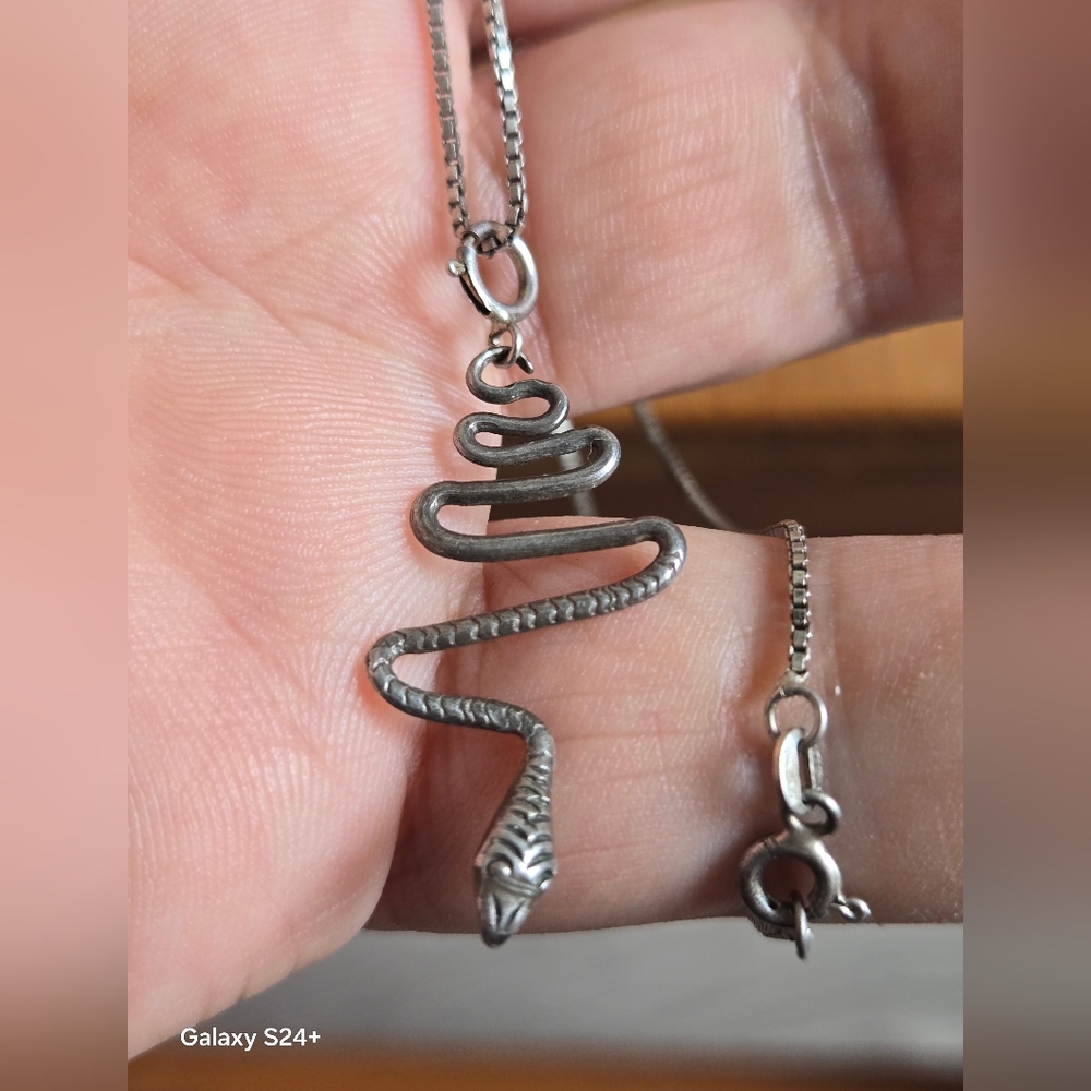 Sterling Silver Snake Pendant Necklace 18 5"